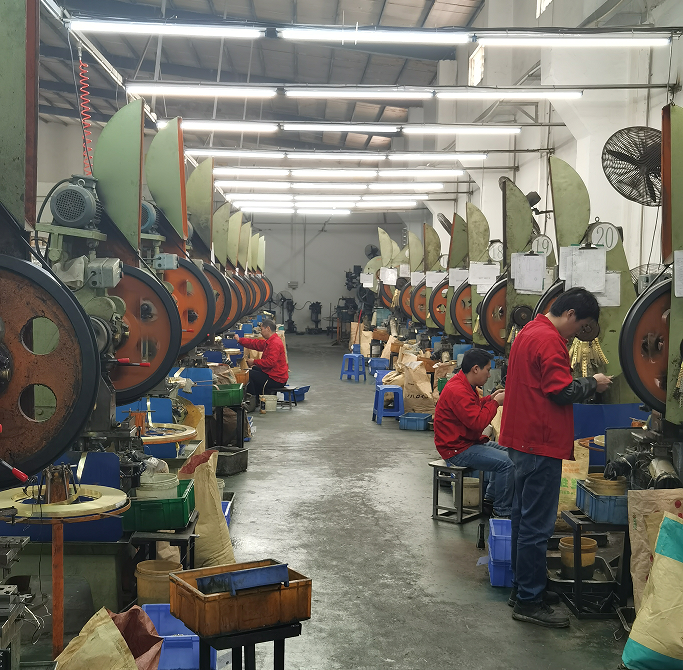 Nuote Metals의 슬릿 생산 라인