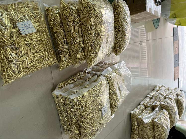 말레이시아로 또 다른 대규모 황동 관형 리벳 선적!